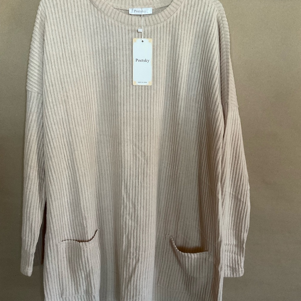 Poetsky Ribbed Beige Sweater. Tunic. Size L. NWT